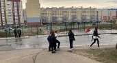 В новом микрорайоне Чебоксар прорвало водопровод: "Водой заливает весь район"