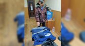 Полицейские Чувашии поймали мужчину, который устроил галошный шопинг на чужие деньги