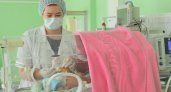 Чебоксарские врачи выходили малышку, родившуюся с весом 800 грамм