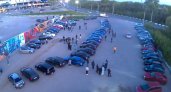 В Чебоксарах больше полусотни владельцев японских машин устроили сходку у ТЦ