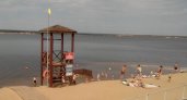 На Центральном пляже Чебоксар едва не утонули две сестры