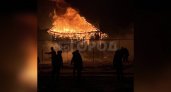 В Ядринском районе полыхает дом: "Там жили два человека"