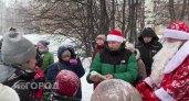 Житель Чувашии семь лет бесплатно кормит нуждающихся и пригласил для них Деда Мороза