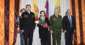 В Шумерле матери погибшего на спецоперации 20-летнего медика вручили орден Мужества