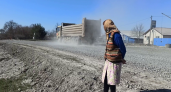 Сельчан в Порецком районе завалило пылью от грузовиков с М12: "Задыхаемся!"