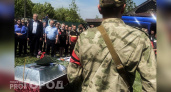 В Красночетайском районе родные и близкие простились с 28-летним военным, погибшим на СВО