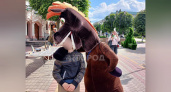 В Чебоксарах вновь появились люди в костюмах лошади и зебры: "Просят за фото 200 рублей"