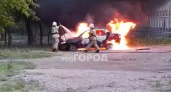 В Чебоксарах загорелся легковой автомобиль