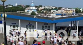 В Речном порту Чебоксар более сотни человек устроили очередь за билетами за Волгу