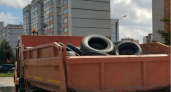 С чебоксарских парковок грузовиками вывозят автомобильные покрышки