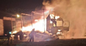 Поздним вечером на федеральной трассе в Чувашии дотла выгорел грузовик