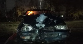 Ночью в Чебоксарах Toyota влетела в дерево: водитель проходить алкотестер отказался