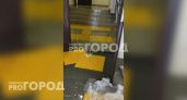 В Чебоксарах в новостройке произошла крупная авария: вода залила лестницы, квартиры, лифт