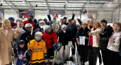 Неравнодушные жители Чувашии подарили хоккейную экипировку незрячему мальчику
