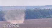 Пыльный вихрь заметили в Чебоксарском районе: "Поднялся выше 10 этажей"