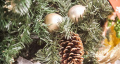 Новогодние украшения 2025: какие игрушки принесут удачу, а какие лучше не вешать на елку