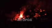 В Чебоксарах рядом с жилым комплексом горел дачный дом: пылало около часа