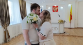 В Чувашии более полусотни пар расписались в День семей