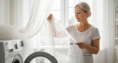 Тюль станет белоснежной за 20 минут: добавляю в барабан 10 граммов - и включаю деликатный режим