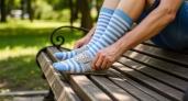 Ноги не потеют даже в зимних носках: простой трюк со стелькой в августе - повторяйте каждое лето