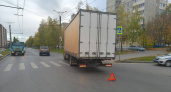 В Чебоксарах КамАЗ сбил ученицу четвертого класса, которая переходила дорогу на зеленый свет