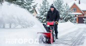 Опытные хозяева снег лопатой уже не чистят: нашли 3 рабочих способа: они лучше и удобнее во всем