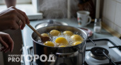 "Жидкое золото": не выливайте воду после варки картошки – гениальный лайфхак советских хозяек