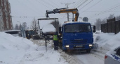 Нерадивые водители в Чебоксарах вынудили коммунальщиков вызвать эвакуатор