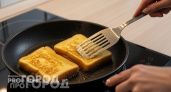 Вместо молока добавьте ложку майонеза – и гренки станут нежнее, чем в детстве