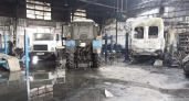 В Чебоксарах выгорела автомастерская с несколькими авто: подозревают поджог