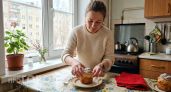 Пеку краффин с начинкой на Пасху-2026 – мягким остается всю неделю, без хитростей