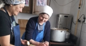 Жители Аликовского района сушат овощи и консервируют борщи для участников СВО