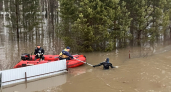 В соседней с Чувашией Марий Эл спасатели эвакуируют людей из зон подтопления на лодках 