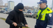 Восемь нарушений за один рейд: в Чебоксарах усилили контроль за электросамокатами