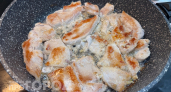 Вареная курица на ужин – скука: пять рецептов, которые превратят самый дешевый кусок в ресторанный деликатес