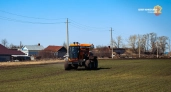 Первые аграрии Чувашии вышли в поля на боронование и подкормку озимых