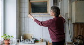 Почему в хрущевках окно между кухней и ванной не было случайностью: мнение архитекторов