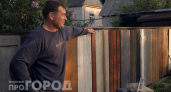 Сделал забор из мусора – соседи думают, что покупной: профнастил не нужен