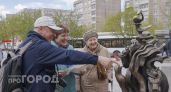 Скульпторы явно переборщили: 12 самых нелепых и странных памятников России, от которых трудно отвести взгляд
