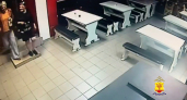 Полицейские Чебоксар ищут двух женщин, которых заподозрили в краже 70 тысяч рублей