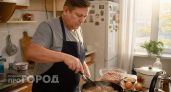 Перестала тратить деньги на масло после этого открытия: жарка на соли делает еду полезнее и вкуснее в разы