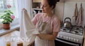 Выкинула всю бытовую химию: теперь чищу кухонные полотенца за 5 минут в пакете до состояния новых вещей