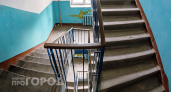 Дедушка рассказал, почему раньше в СССР подъезды красили в синий и зеленый цвета
