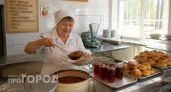Отправляйтесь в столовую СССР с нашим тестом: помните ли вы все блюда того времени?