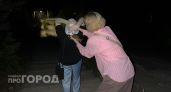 Разбила тарелку об голову: жительницу Красночетайского района обвиняют в истязании дочерей