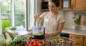 Вкуснейшая кабачковая икра без резки овощей и жарки: самый простой способ