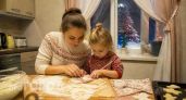 Делаю шикарные новогодние игрушки на елку из муки и салфеток за 1 рубль: справится даже ребенок 