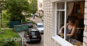 Заливаю стакан подсолнечного масла в слив раковины перед отъездом: спустя неделю забыла о неприятном запахе