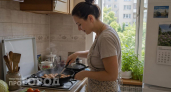 Больше не трачусь на дорогие сковородки: использую простую кухонную хитрость для идеальной жарки без гари