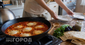 Этот рецепт привезла моя арабская подруга: как правильно готовить шакшуку – не просто яичница с помидорами